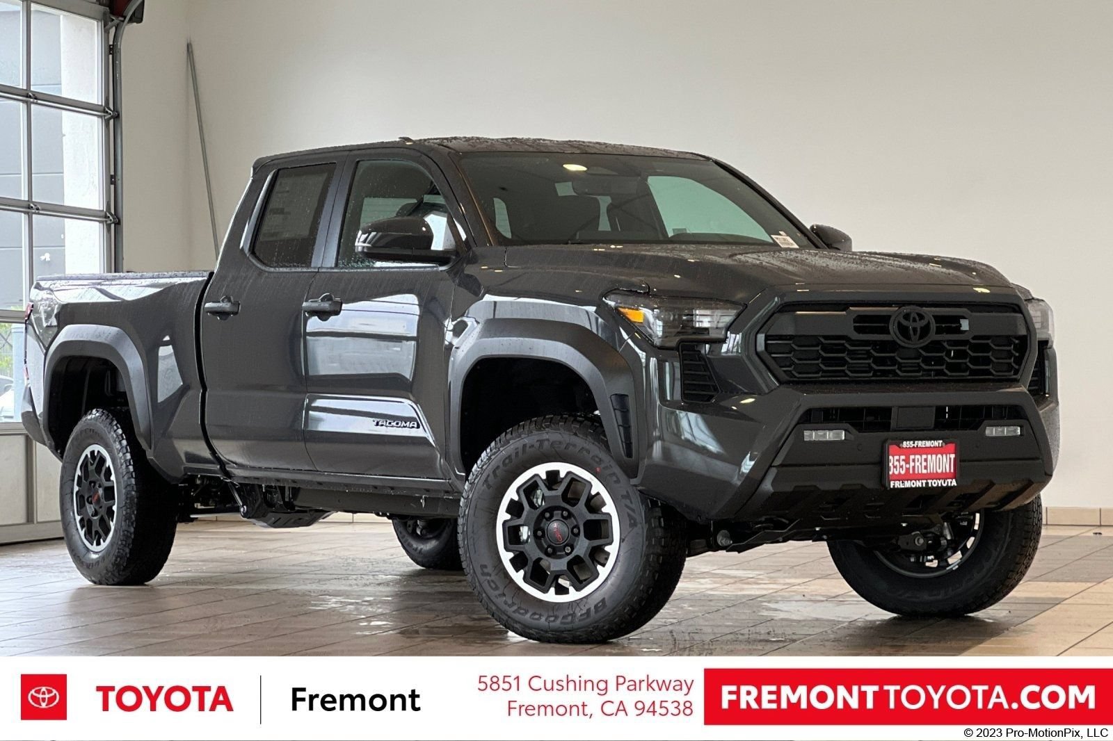 Used 2026 Toyota Tacoma TRD Off-Road w/ TRD Off Road Upgrade Package AWD/4WD image 2
