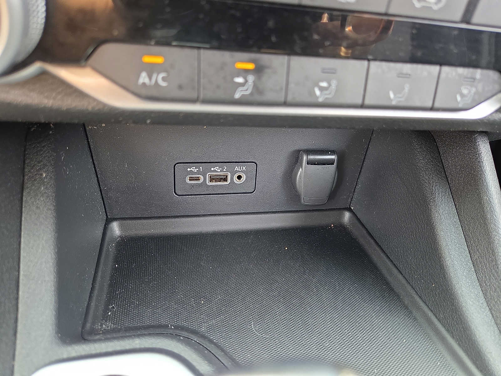 Used 2023 Nissan Sentra SV FWD image 23