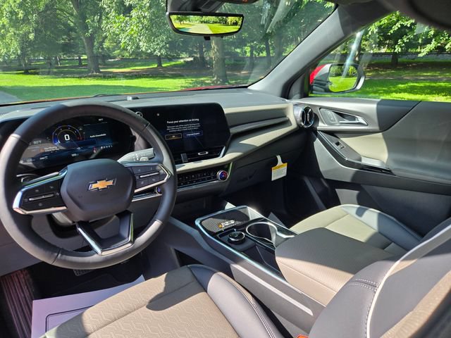 New 2026 Chevrolet Equinox LT w/ Convenience Package II AWD/4WD image 12