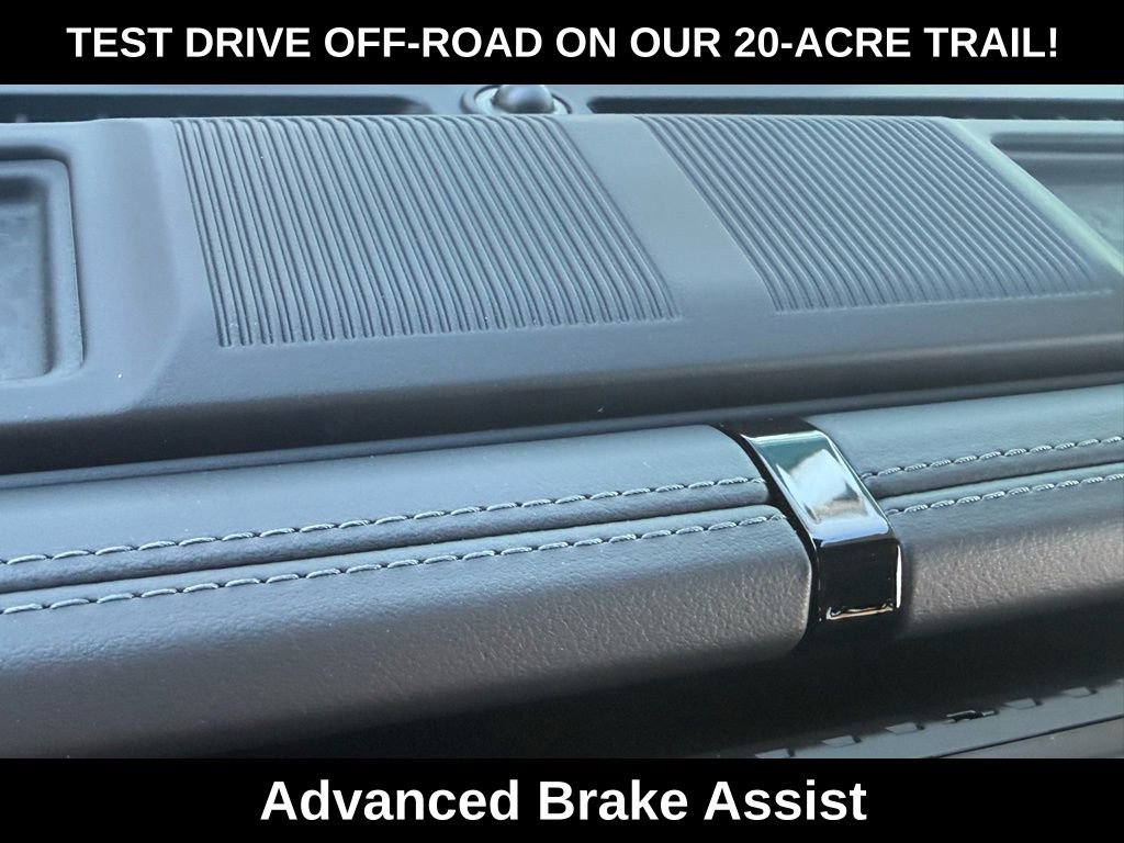 New 2026 Jeep Gladiator Sahara image 12