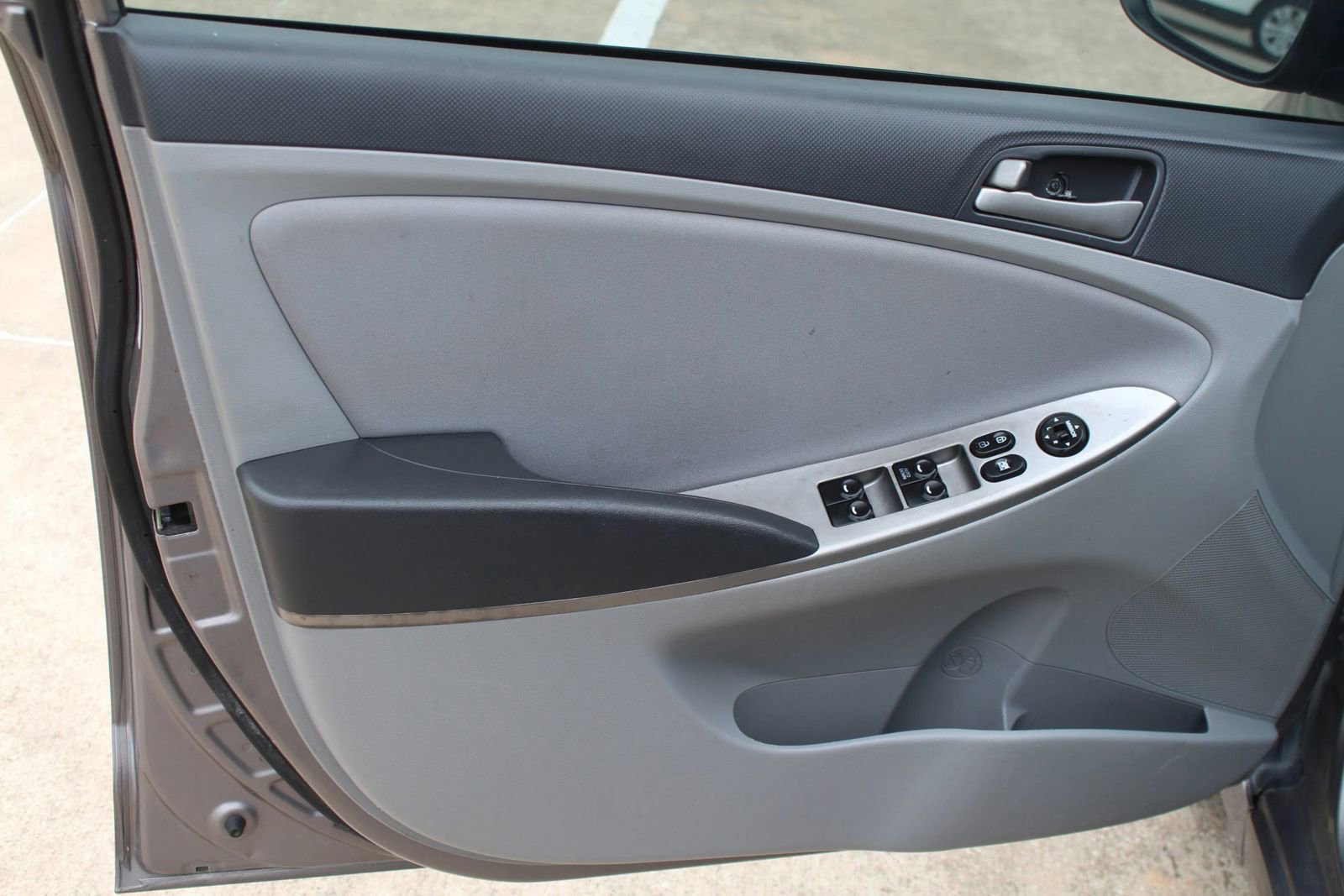 Used 2017 Hyundai Accent SE FWD image 16