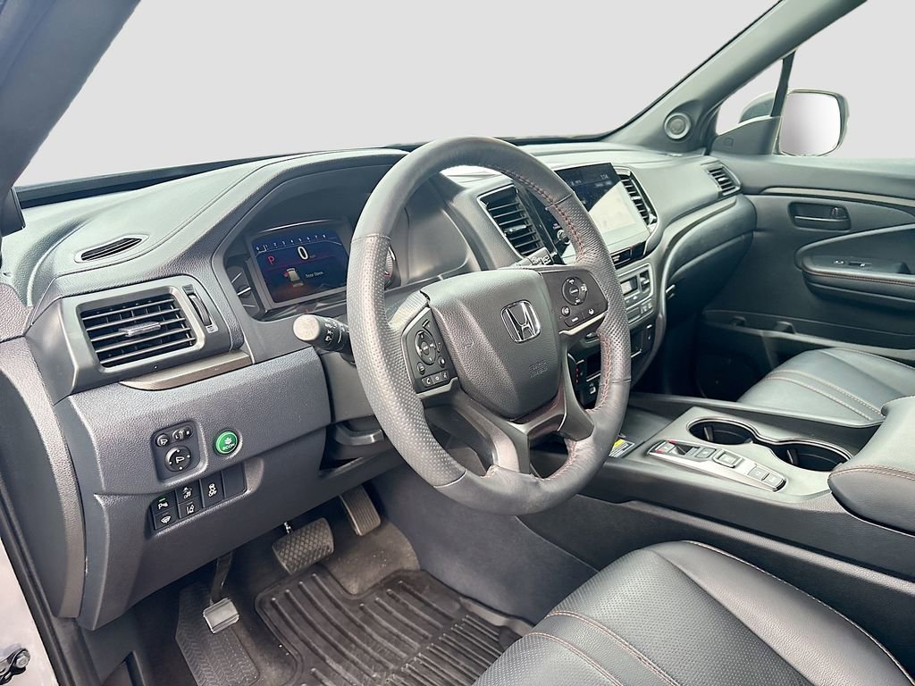 Used 2024 Honda Passport TrailSport image 9