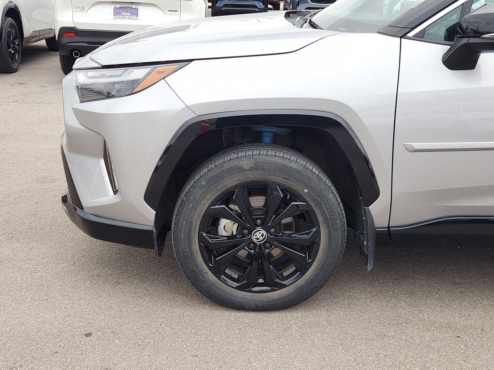 Used 2023 Toyota RAV4 XSE AWD/4WD image 9