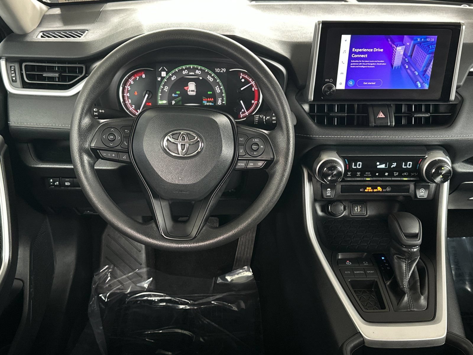 Used 2025 Toyota RAV4 XLE FWD image 13