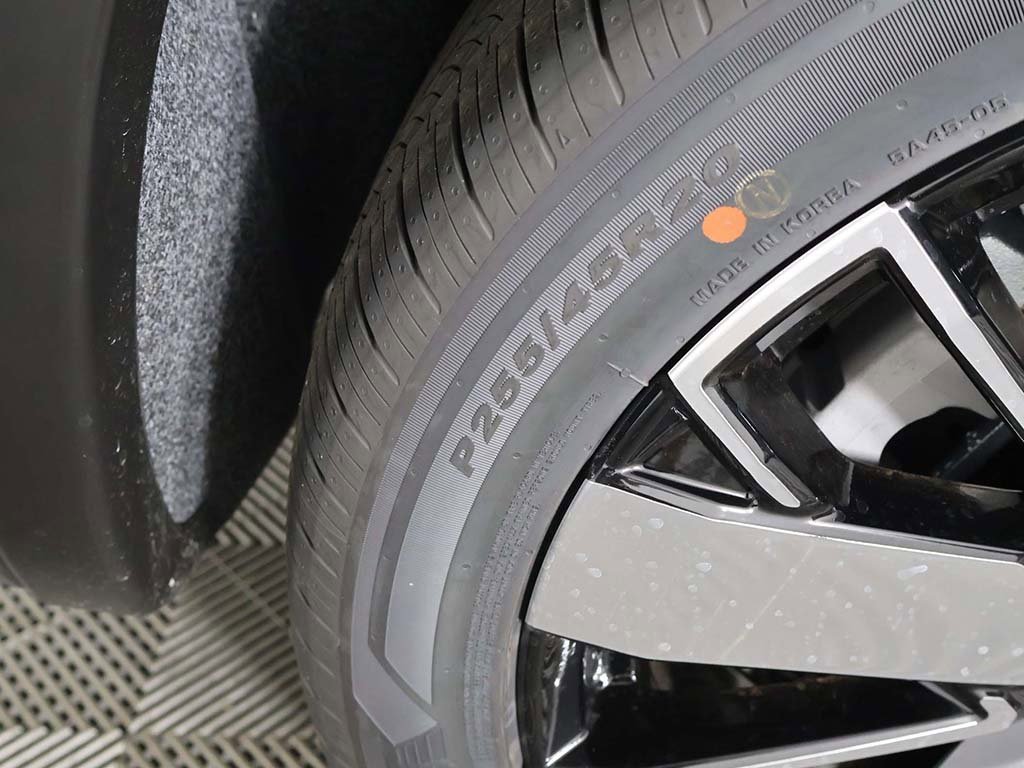 New 2025 Mitsubishi Outlander SE image 27