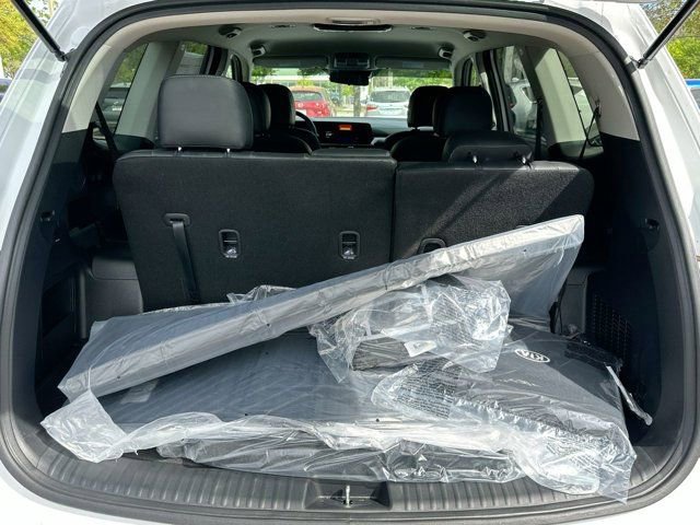 Used 2024 Kia Telluride S image 8