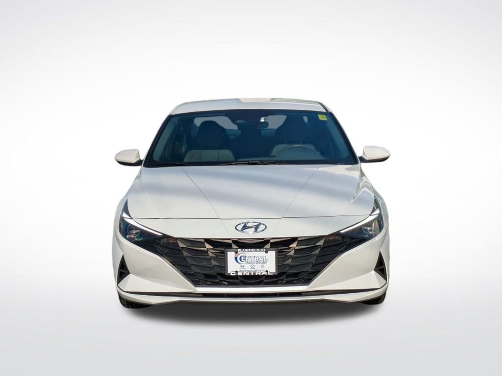 Used 2022 Hyundai Elantra SEL image 2