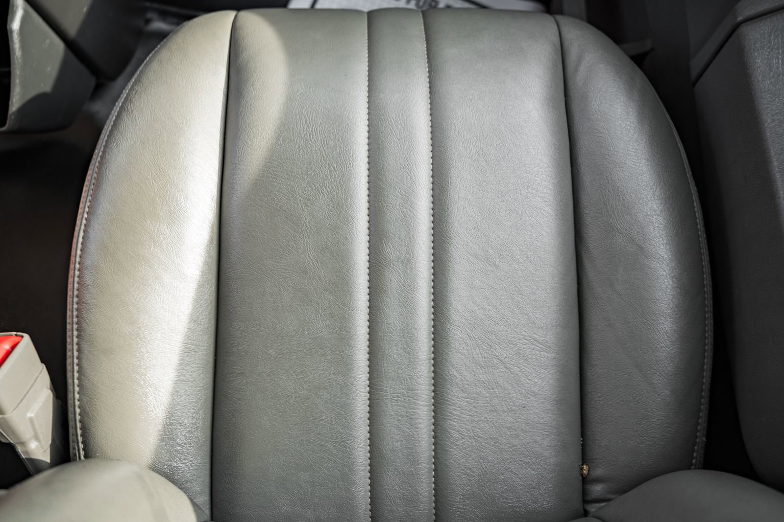 Used 2018 Chevrolet Express 3500 w/ Driver Convenience Package image 33