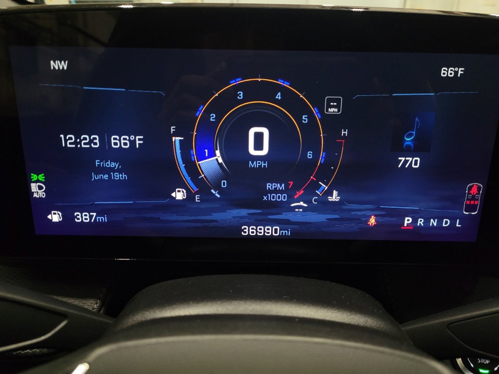 Used 2025 Chevrolet Equinox LT FWD image 23