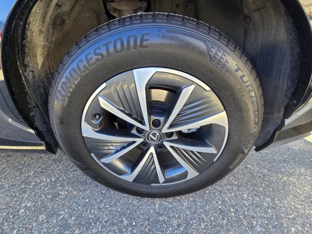 Used 2024 Lexus RZ 450e Premium w/ Technology Package image 10