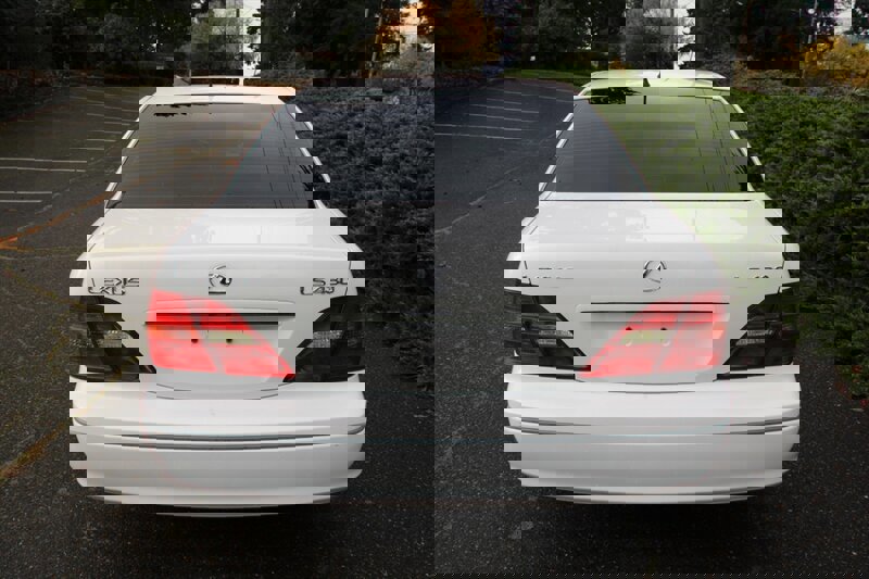 Used 2001 Lexus LS 430 image 11