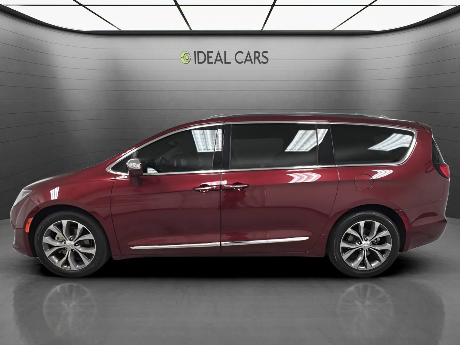 Used 2017 Chrysler Pacifica Limited FWD image 8