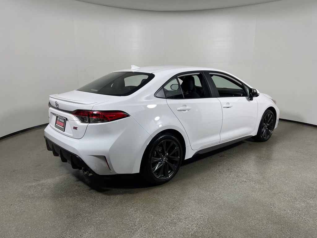 New 2026 Toyota Corolla SE image 3