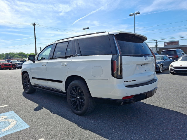 Used 2023 Cadillac Escalade Sport w/ LPO, ONYX Package AWD/4WD image 4