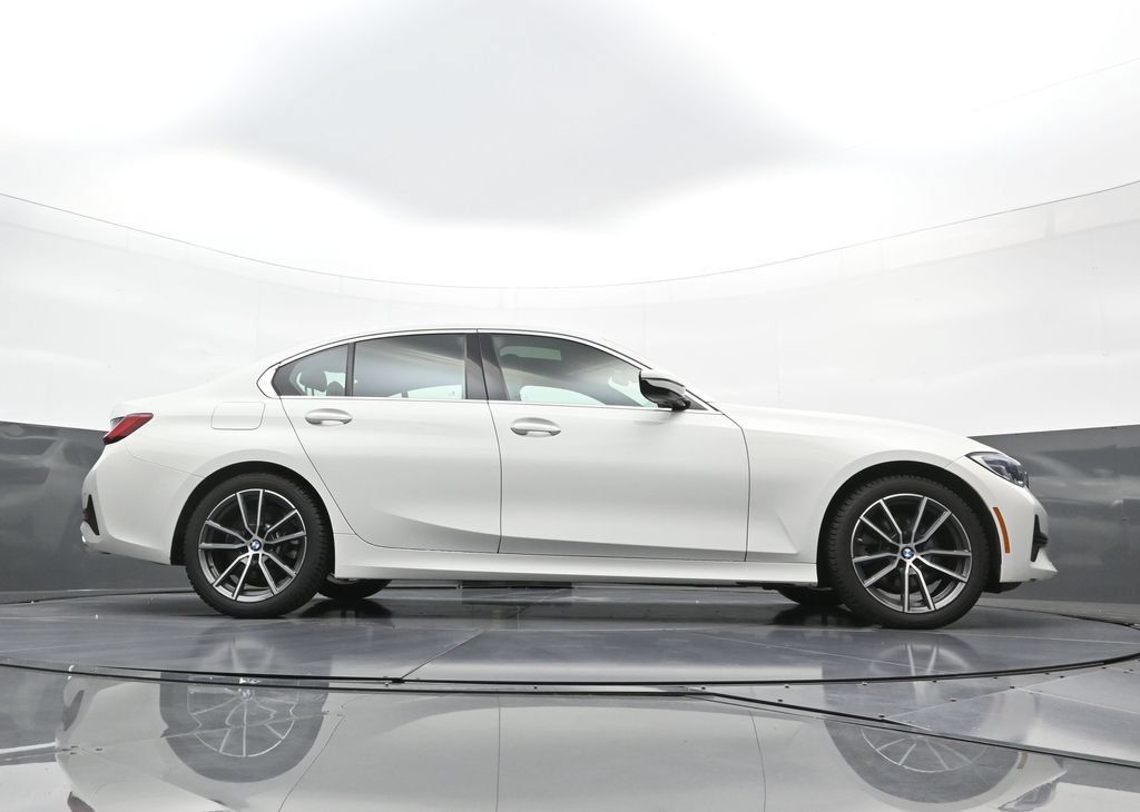 Used 2021 BMW 330i xDrive Sedan w/ Driving Assistance Package AWD/4WD image 28