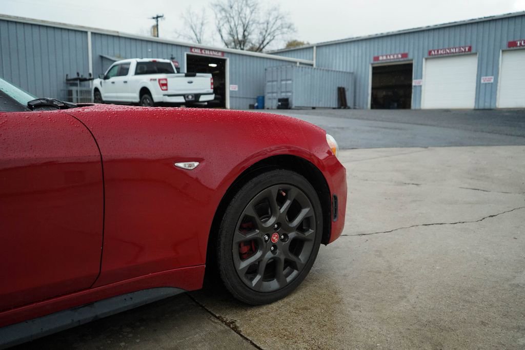 Used 2019 FIAT 124 Spider Abarth w/ Navigation & Sound Group image 12