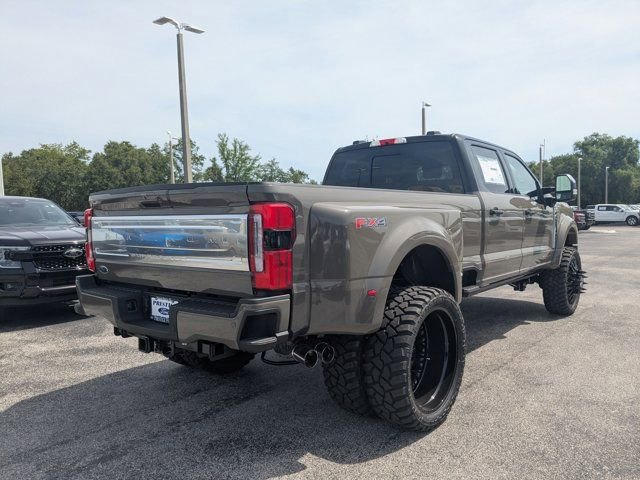 New 2026 Ford F450 4x4 Crew Cab Super Duty image 4