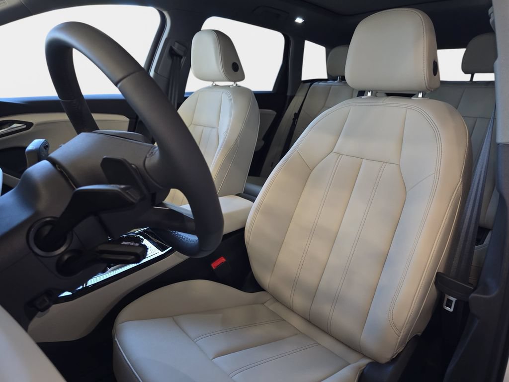 New 2027 Audi Q6 e-tron Prestige AWD/4WD image 13