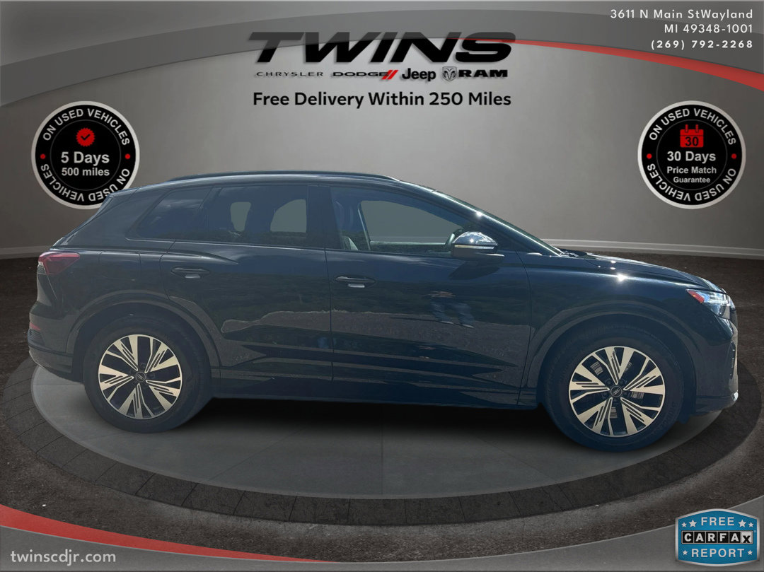 Used 2025 Audi Q4 e-tron Premium Plus image 2