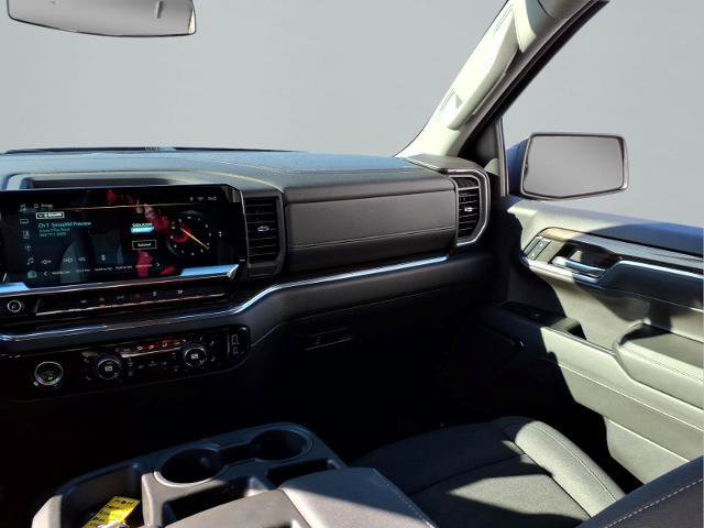 Used 2024 Chevrolet Silverado 1500 LT AWD/4WD image 8