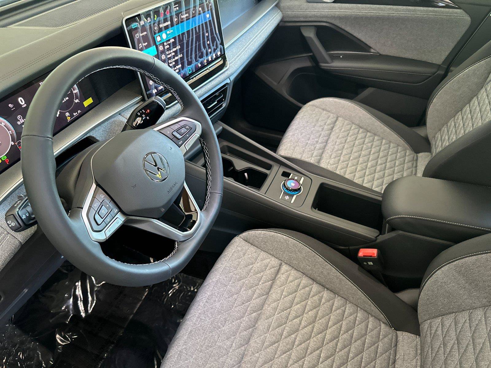 New 2026 Volkswagen Tiguan S AWD/4WD image 9