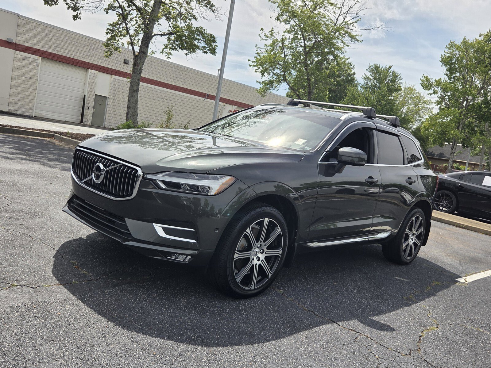 Used 2020 Volvo XC60 T6 Inscription w/ Protection Package Premier AWD/4WD image 3