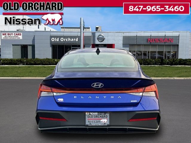Used 2025 Hyundai Elantra SEL FWD image 6