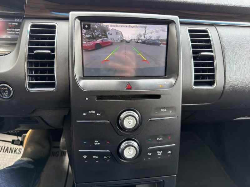 Used 2019 Ford Flex SEL image 16