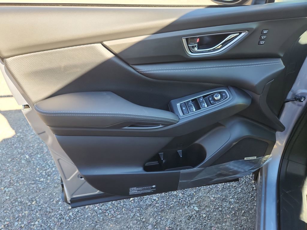 New 2025 Subaru Ascent Limited image 12