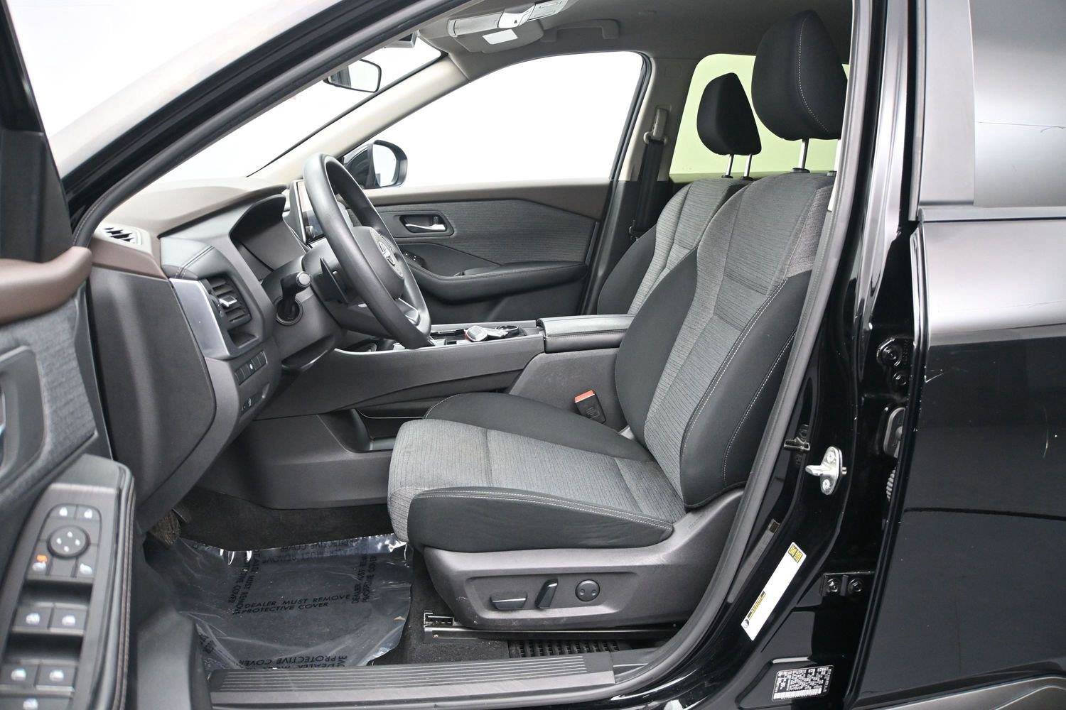 Used 2023 Nissan Rogue SV AWD/4WD image 28