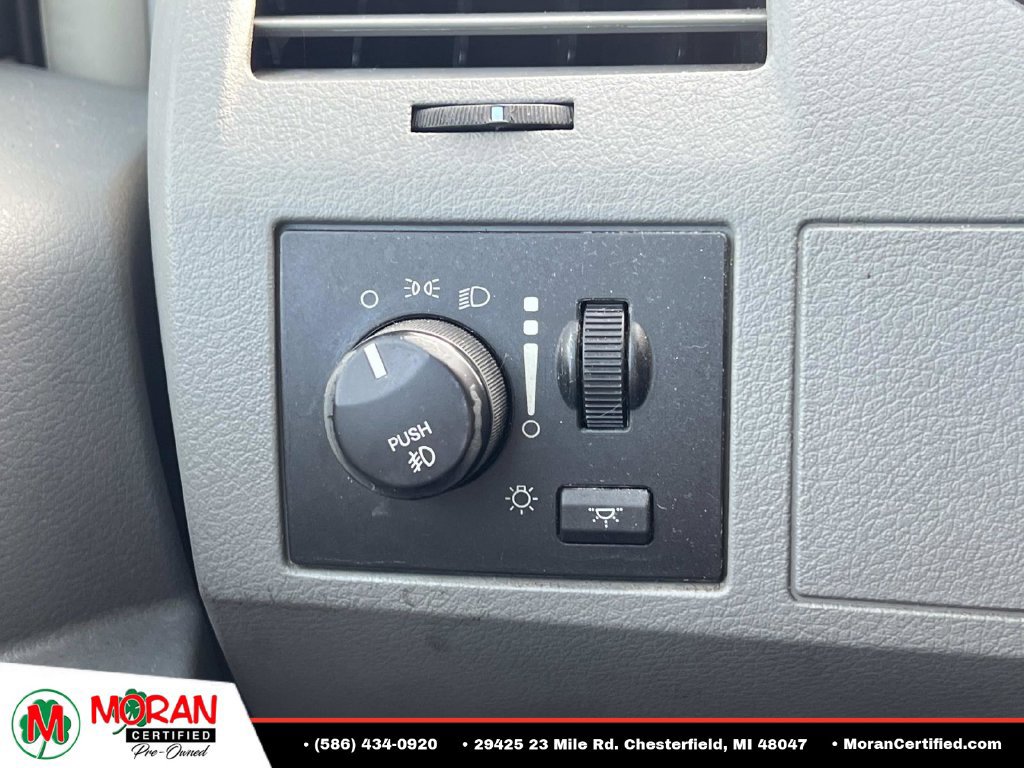 Used 2009 Dodge Grand Caravan SXT FWD image 12