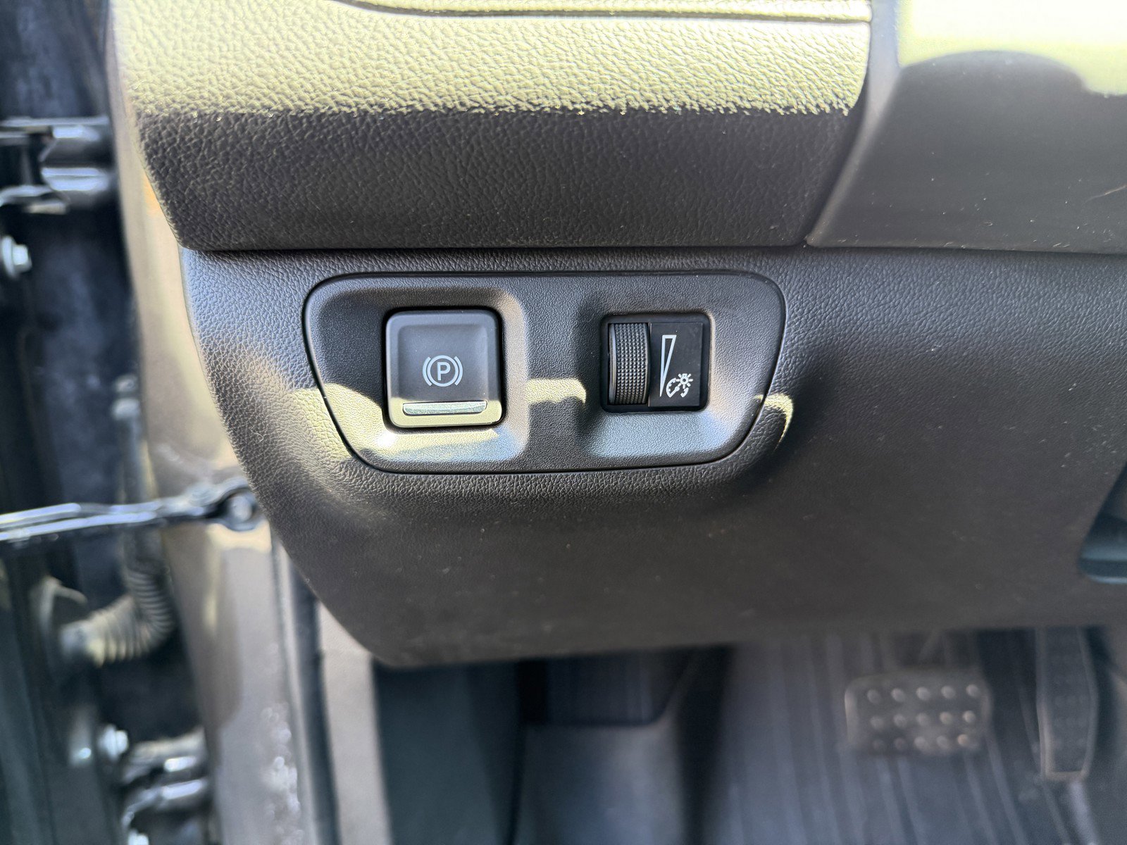 Used 2019 GMC Acadia SLT image 30