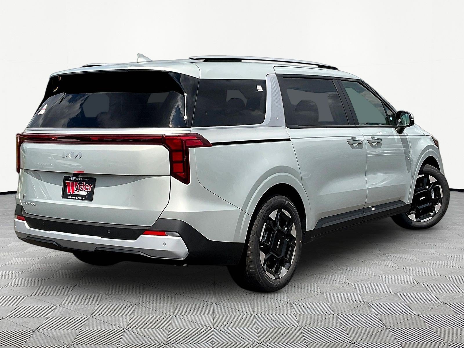 New 2027 Kia Carnival EX FWD image 7