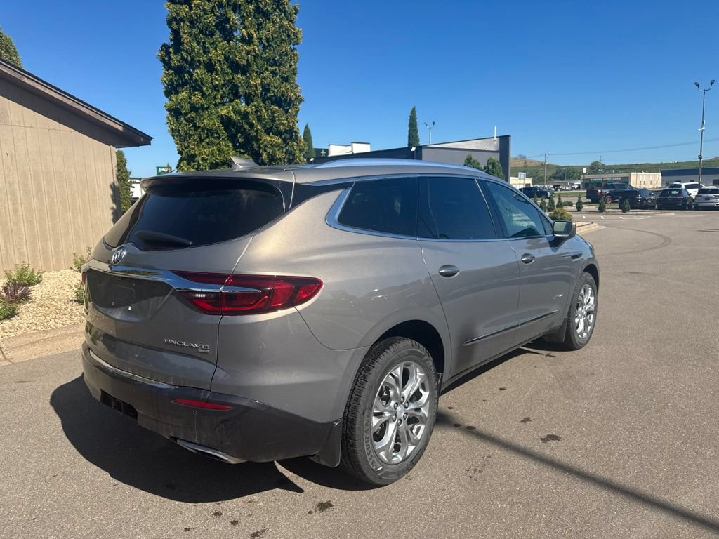 Used 2018 Buick Enclave Avenir w/ Avenir Technology Package AWD/4WD image 6