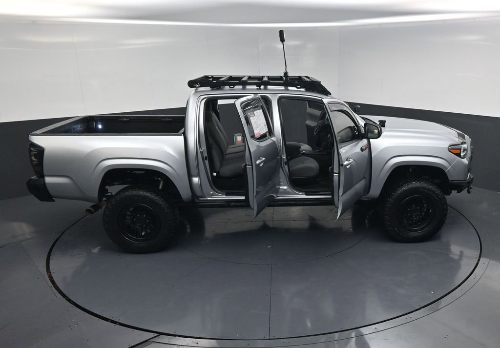 Used 2022 Toyota Tacoma SR w/ SR Convenience Package RWD image 23