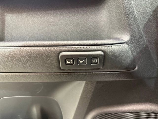 Used 2023 Toyota 4Runner Limited image 13