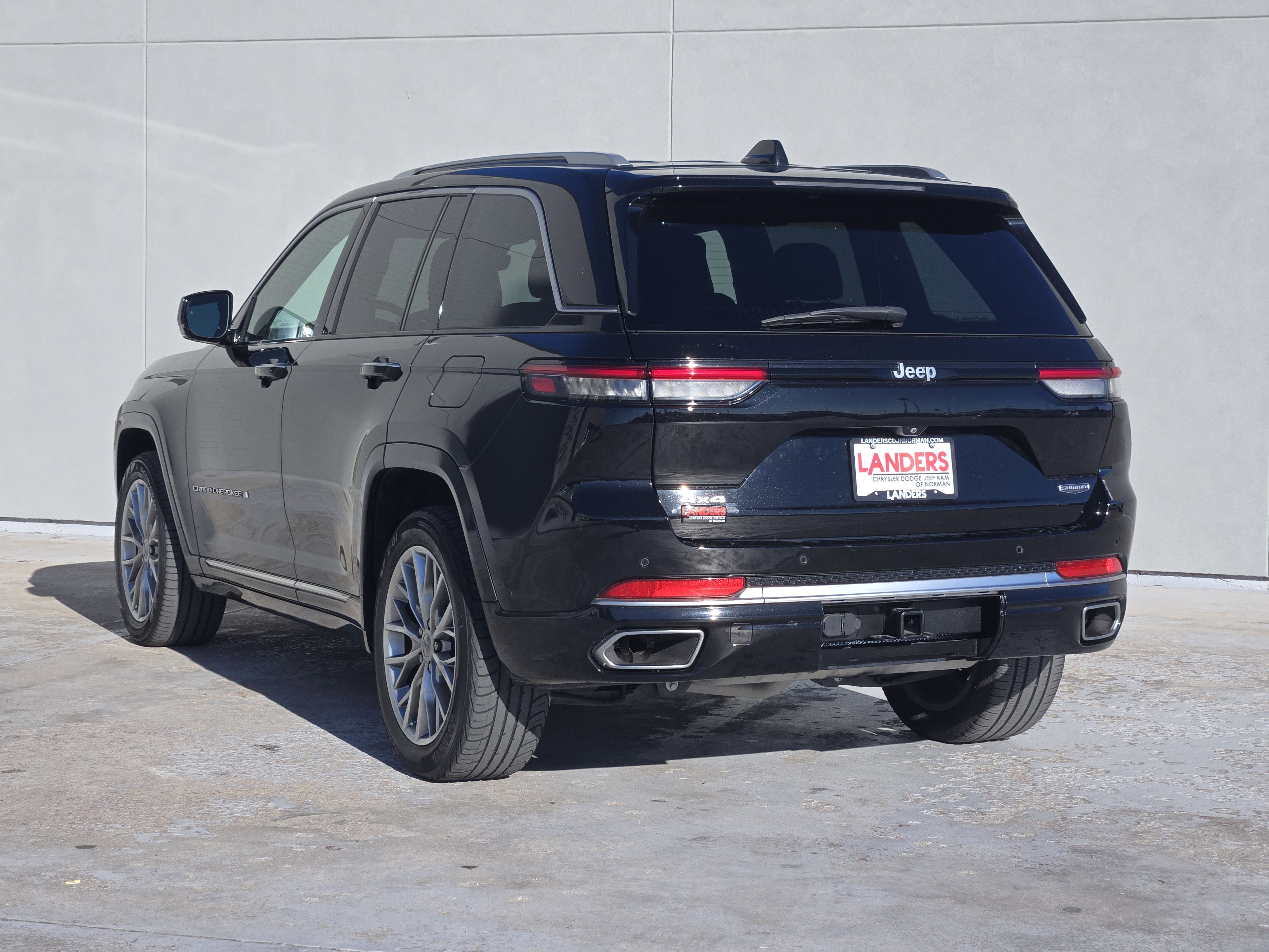 Used 2022 Jeep Grand Cherokee Summit image 6