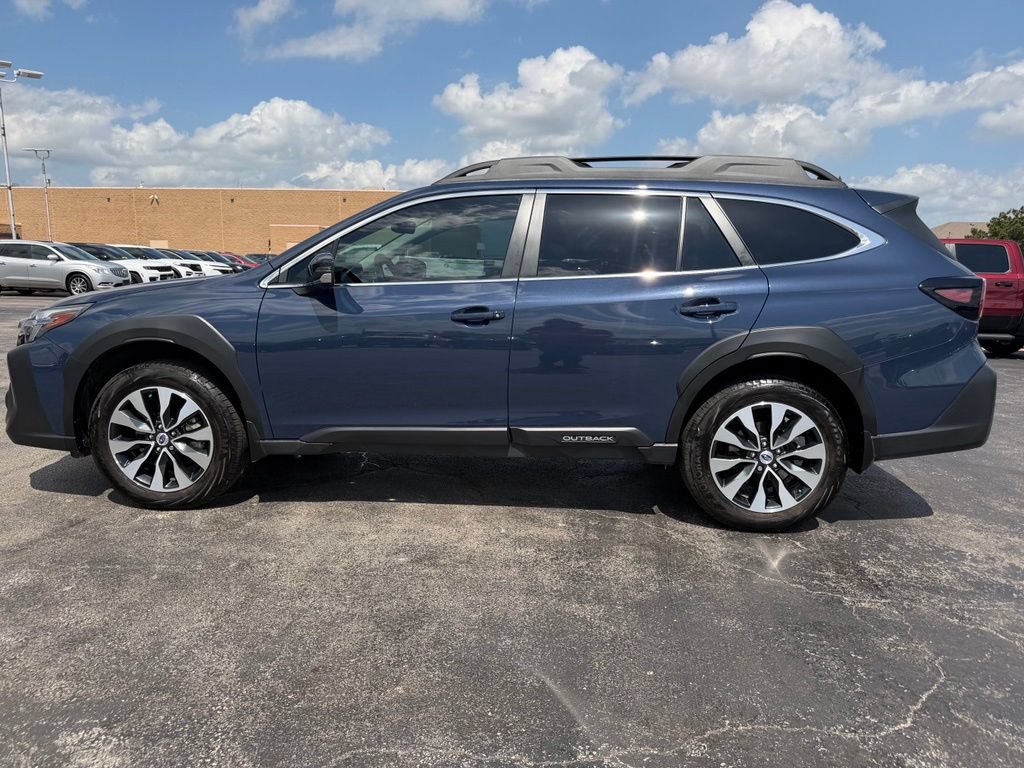 Used 2025 Subaru Outback Limited AWD/4WD image 4