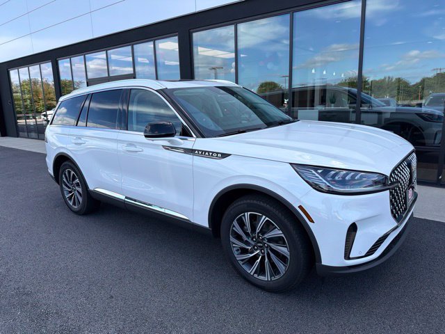 New 2026 Lincoln Aviator AWD image 1