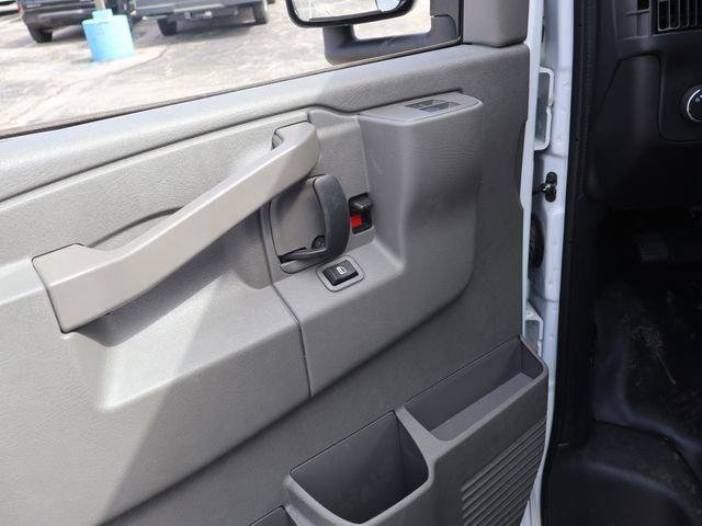 New 2025 GMC Savana 3500 w/ Power Convenience Package RWD image 10