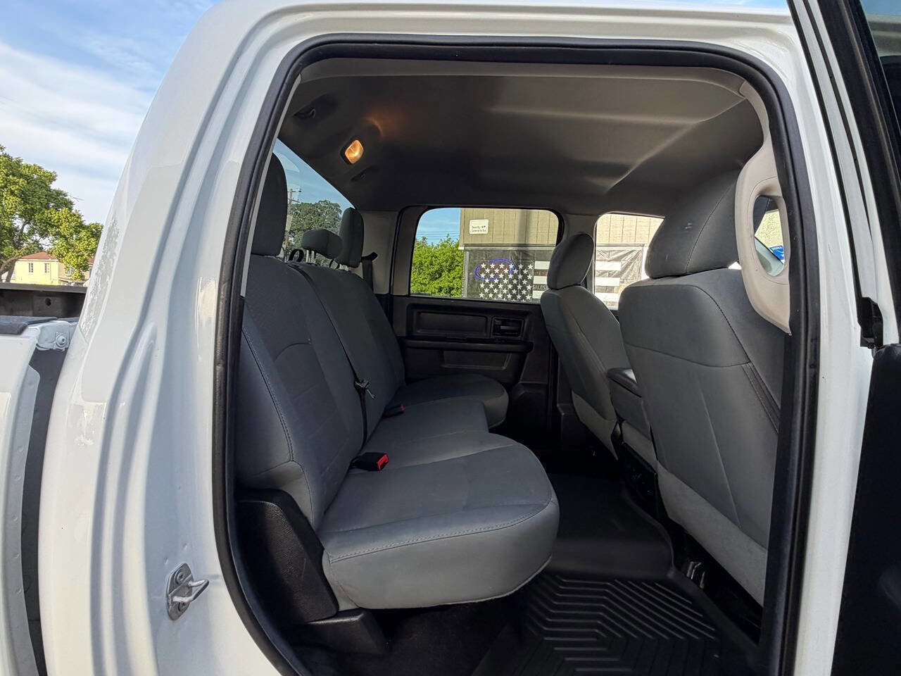 Used 2016 RAM 3500 Tradesman w/ Chrome Appearance Group image 42