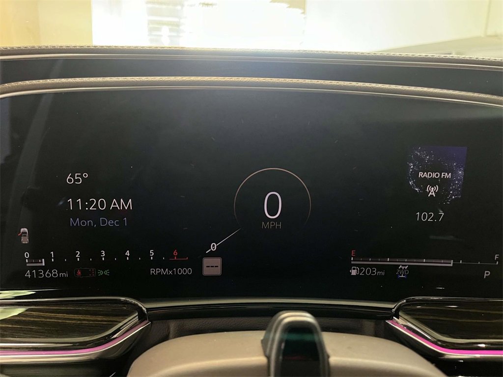 Used 2022 Cadillac Escalade Premium Luxury image 27