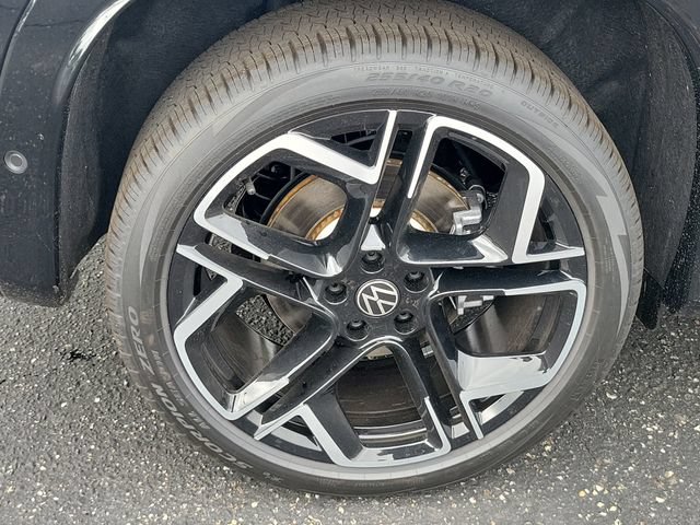 New 2026 Volkswagen Tiguan SEL R-Line AWD/4WD image 5