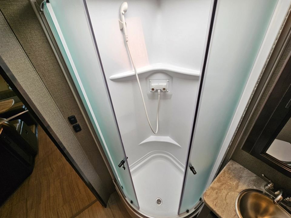 Used 2021 Ford E-450 and Econoline 450 Super Duty w/ Motorhome Prep Package image 25