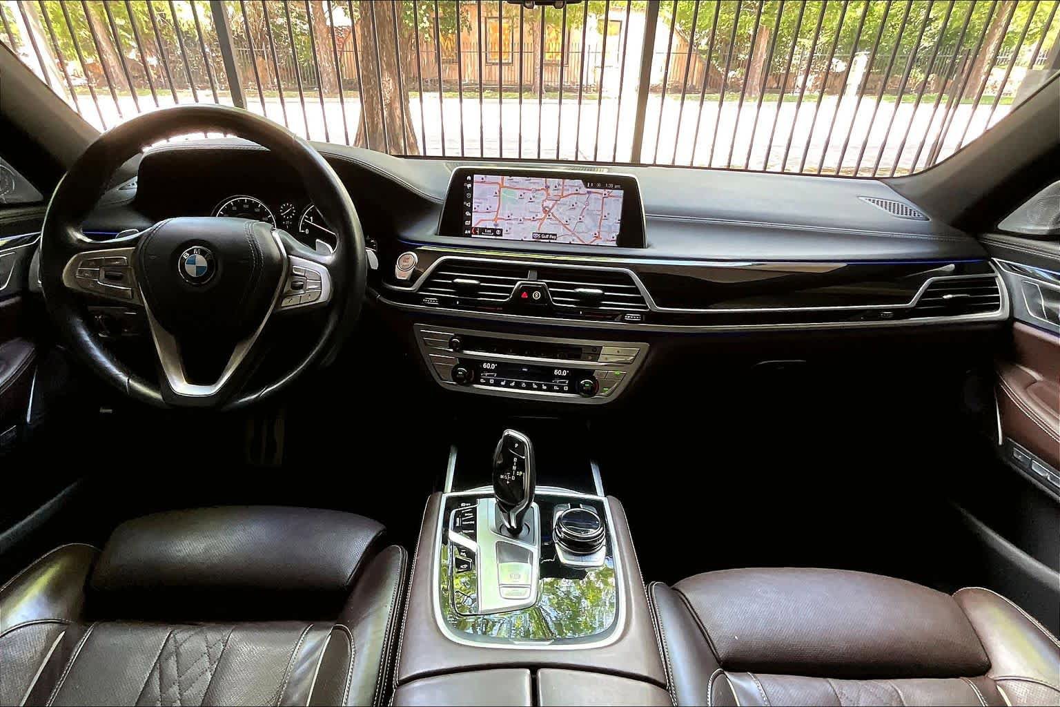 Used 2018 BMW 750i RWD image 15