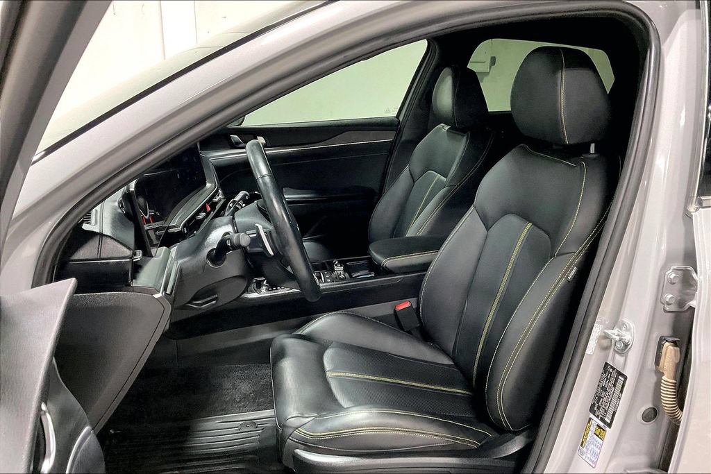 Used 2025 Kia K5 GT w/ GT1 Package FWD image 32