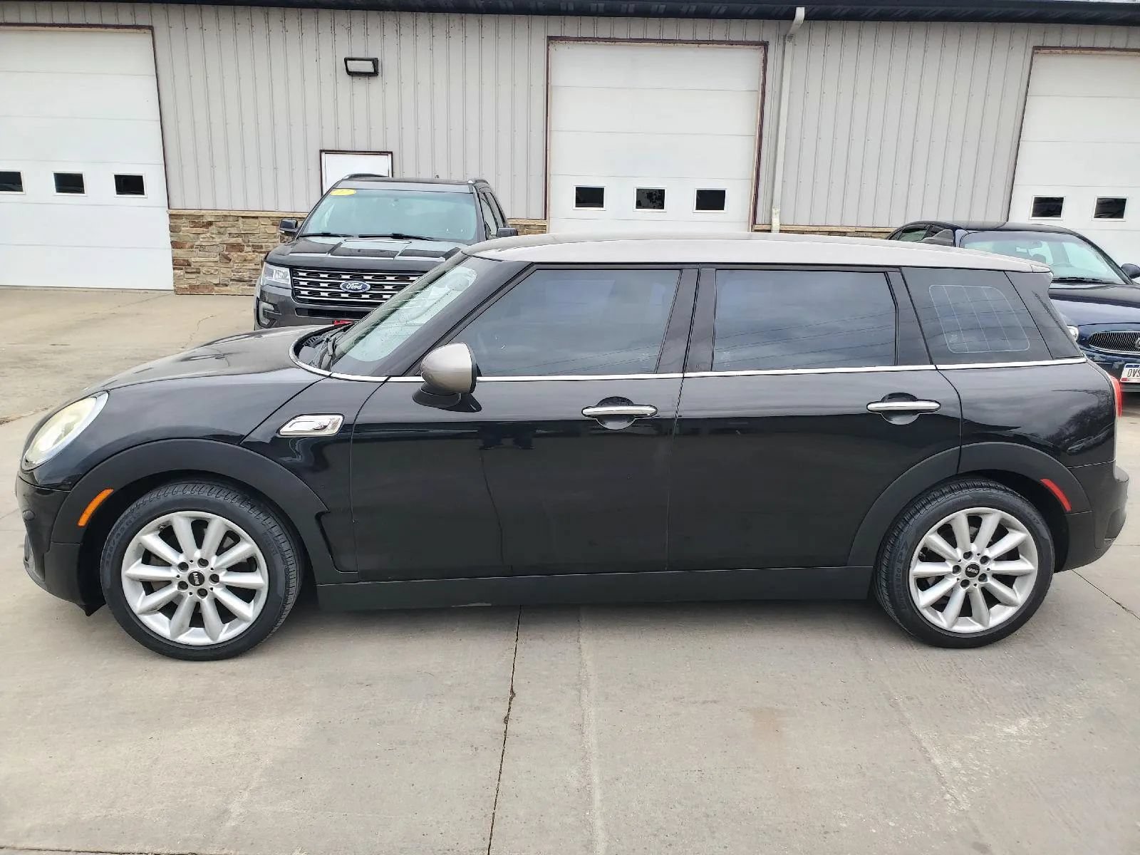 Used 2017 MINI Cooper Clubman S FWD image 8