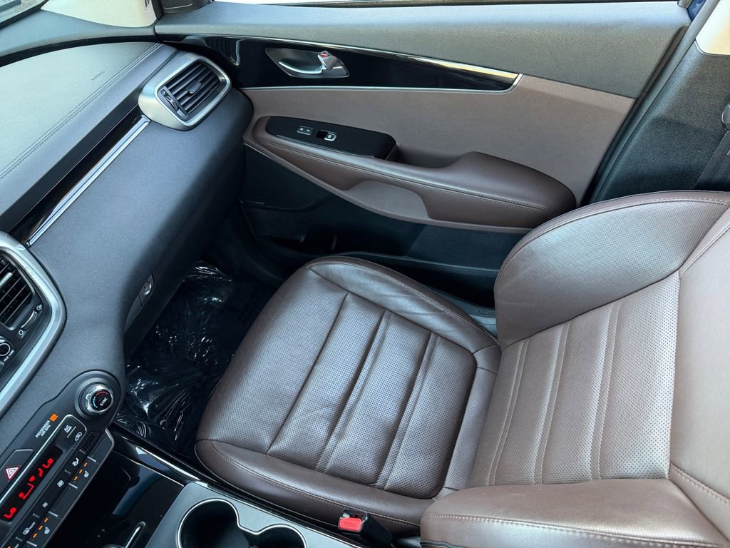 Used 2019 Kia Sorento SX FWD image 17