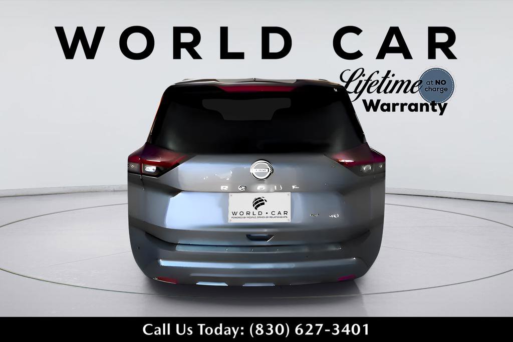Used 2022 Nissan Rogue SL w/ SL Premium Package image 6