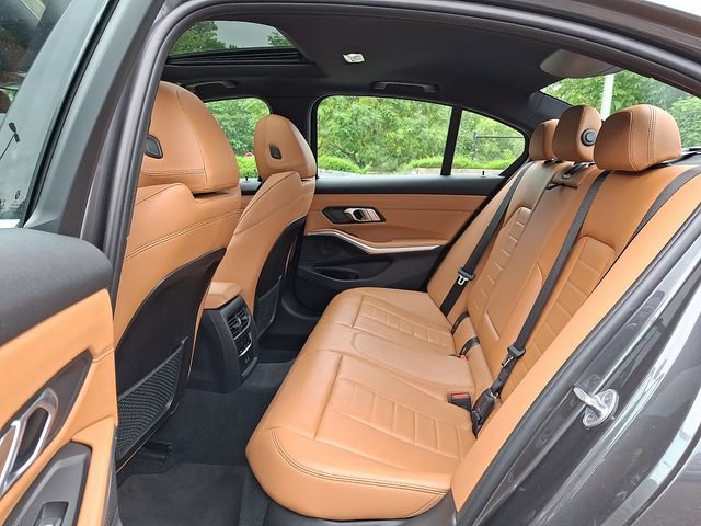 Used 2021 BMW 330i xDrive Sedan w/ Convenience Package AWD/4WD image 10